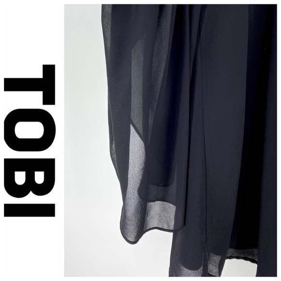 💕SALE💕 Tobi Black Swing Cold Shoulder Mini Dress - Picture 6 of 8